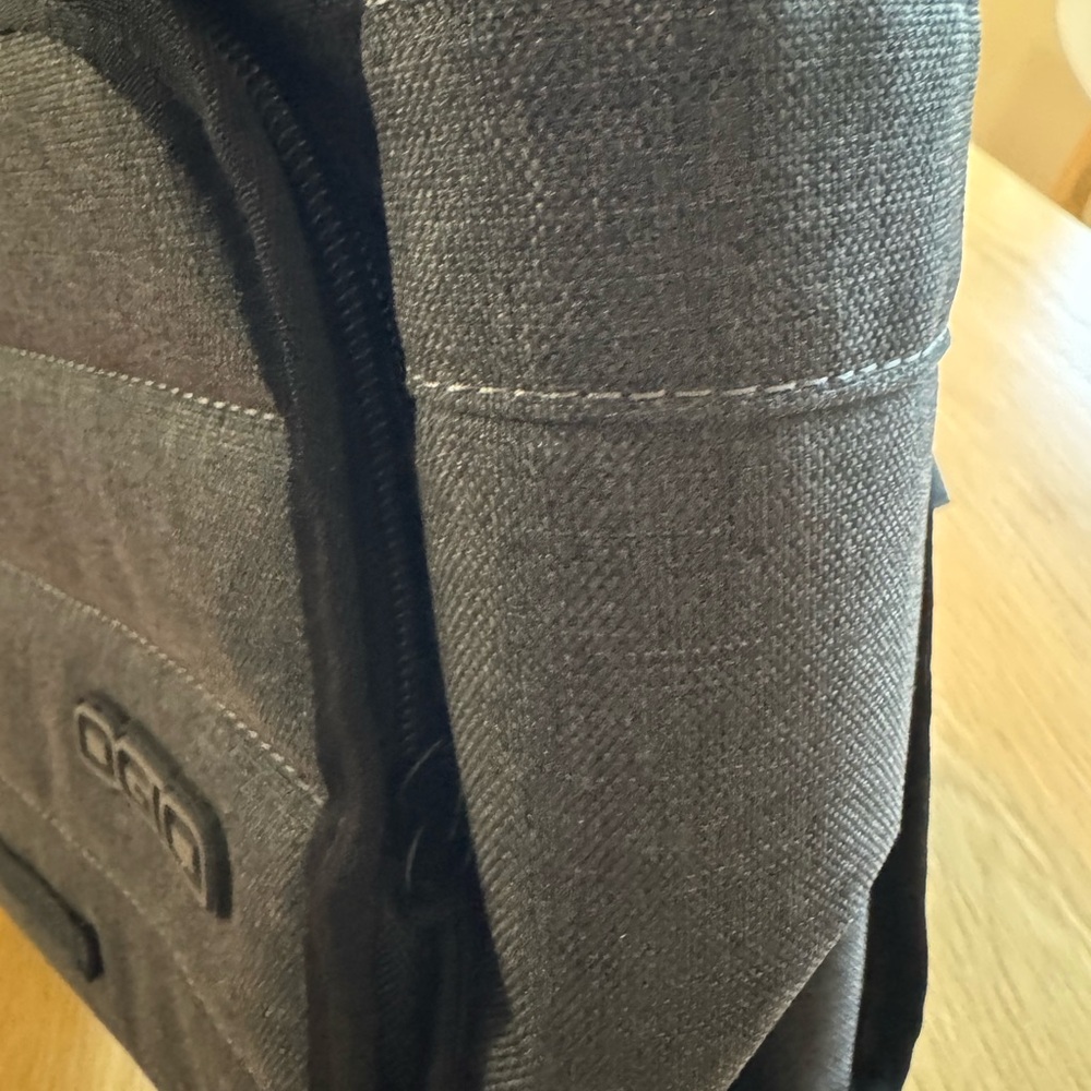 NWT OGIO Apex Crosshatch 17” Computer Rucksack - Picture 11 of 12